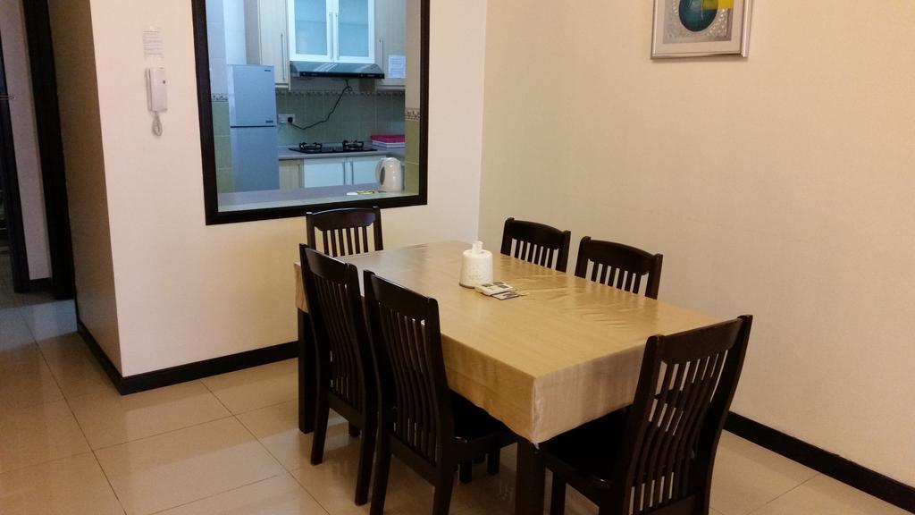 Marina Court Kota Kinabalu- Bigger Group Stay Together- 6 Bedroom Apartments Pokoj fotografie